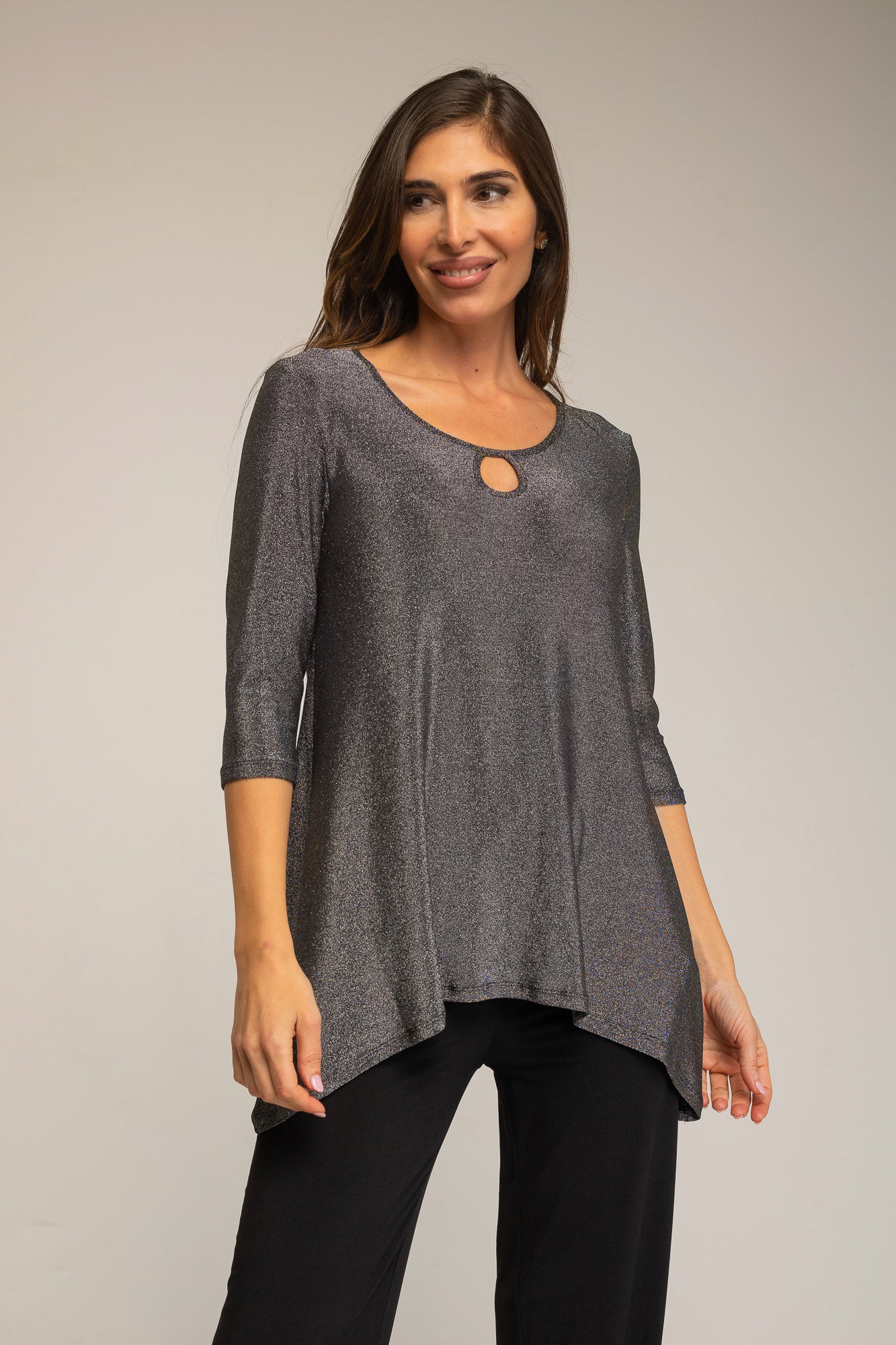 Túnica con pico a los lados. Ideal para eventos