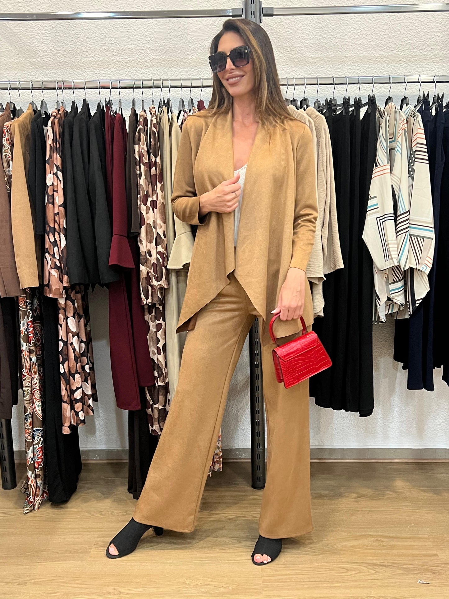 Conjunto antelina Chaqueta larga y pantalón recto