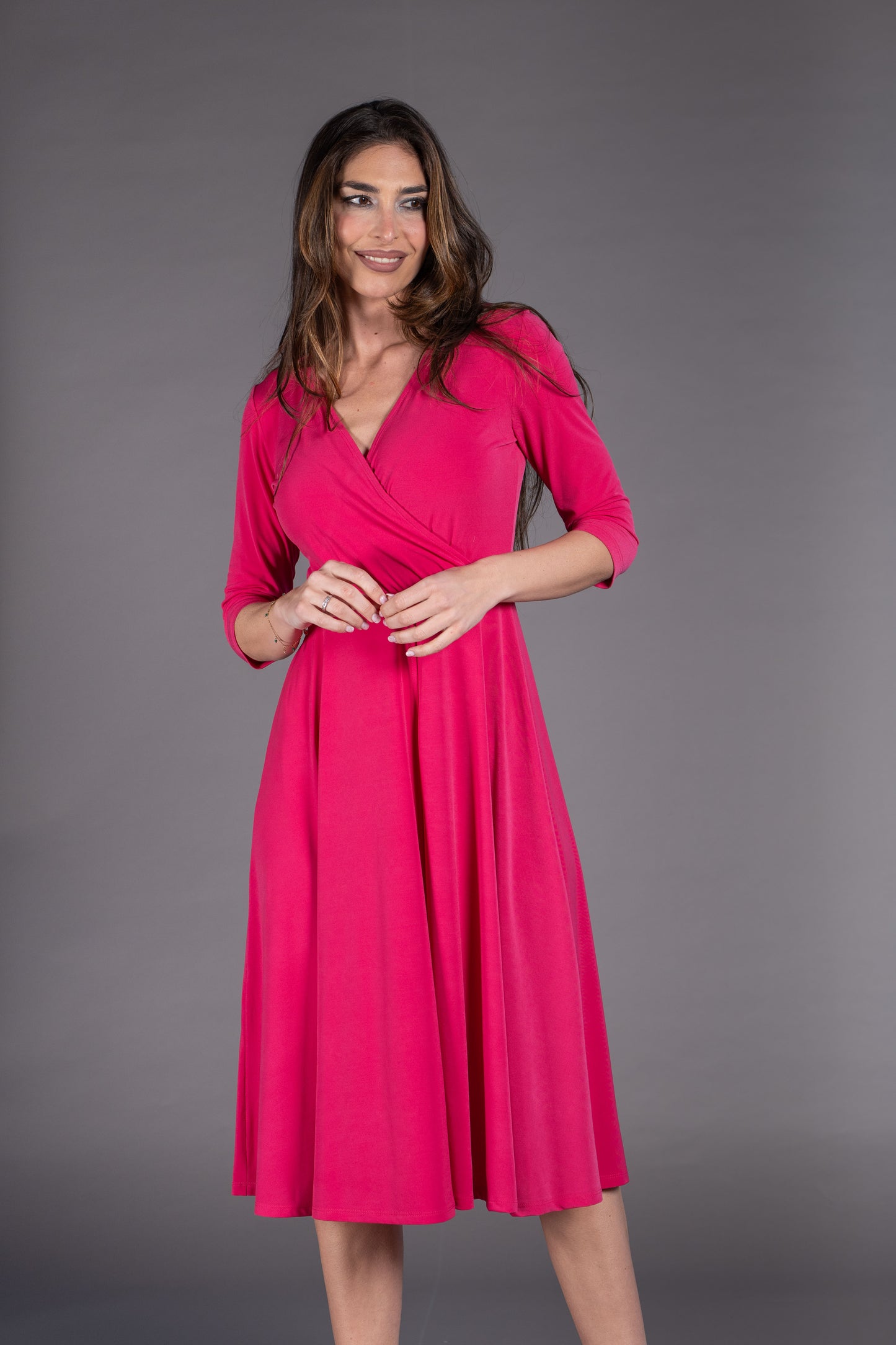 Vestido midi abertura delantera liso fresa