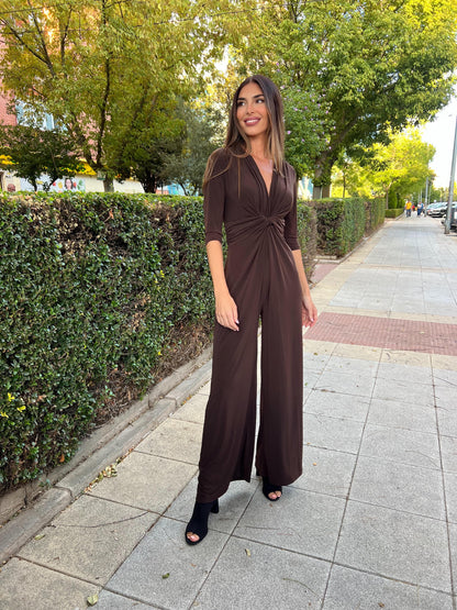 Mono nudo marrón liso