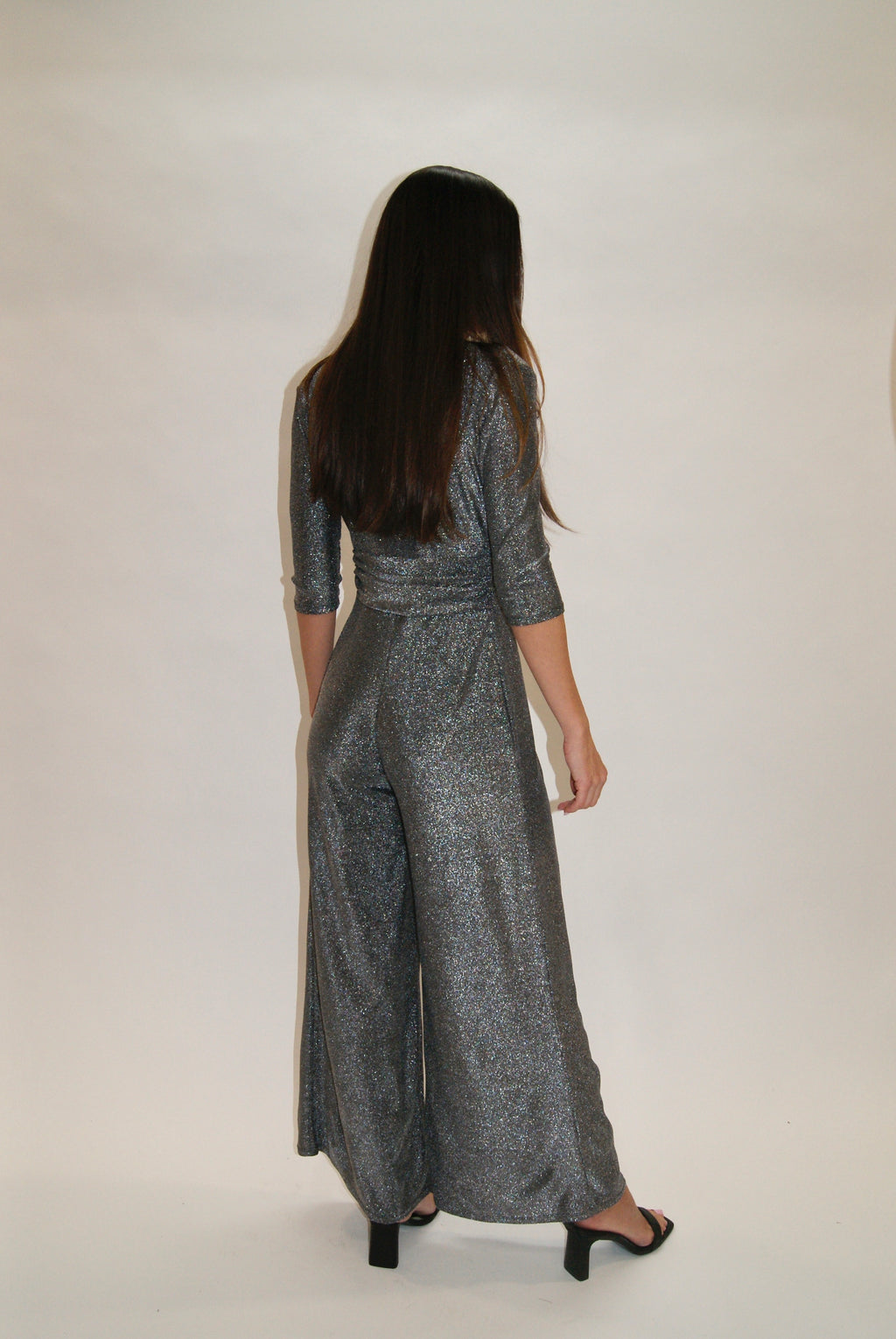 Mono de Fiesta Plata para Mujer – Ideal Eventos Especiales