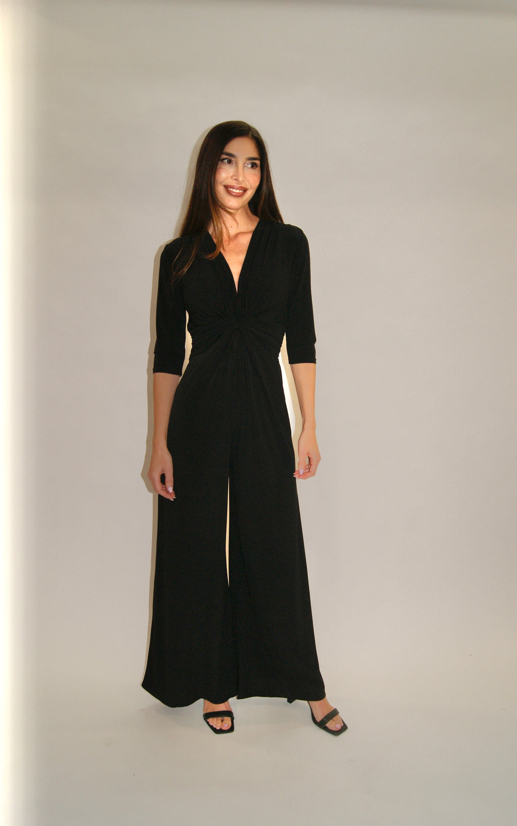 Mono nudo negro liso