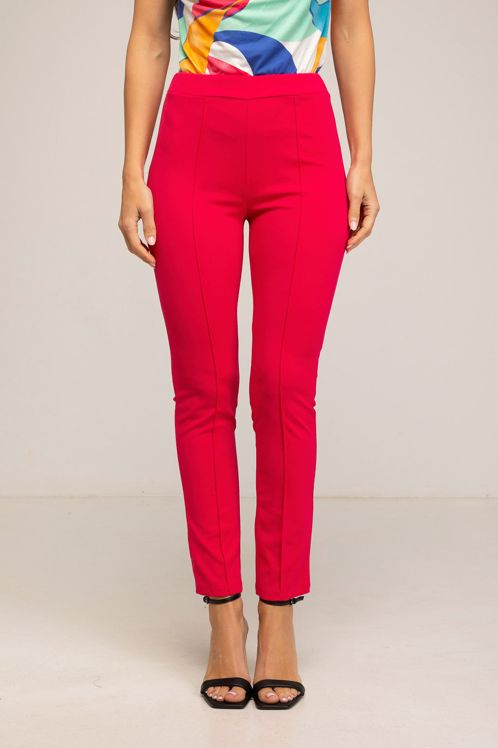 Pantalón pitillo de neocrepe fuxia