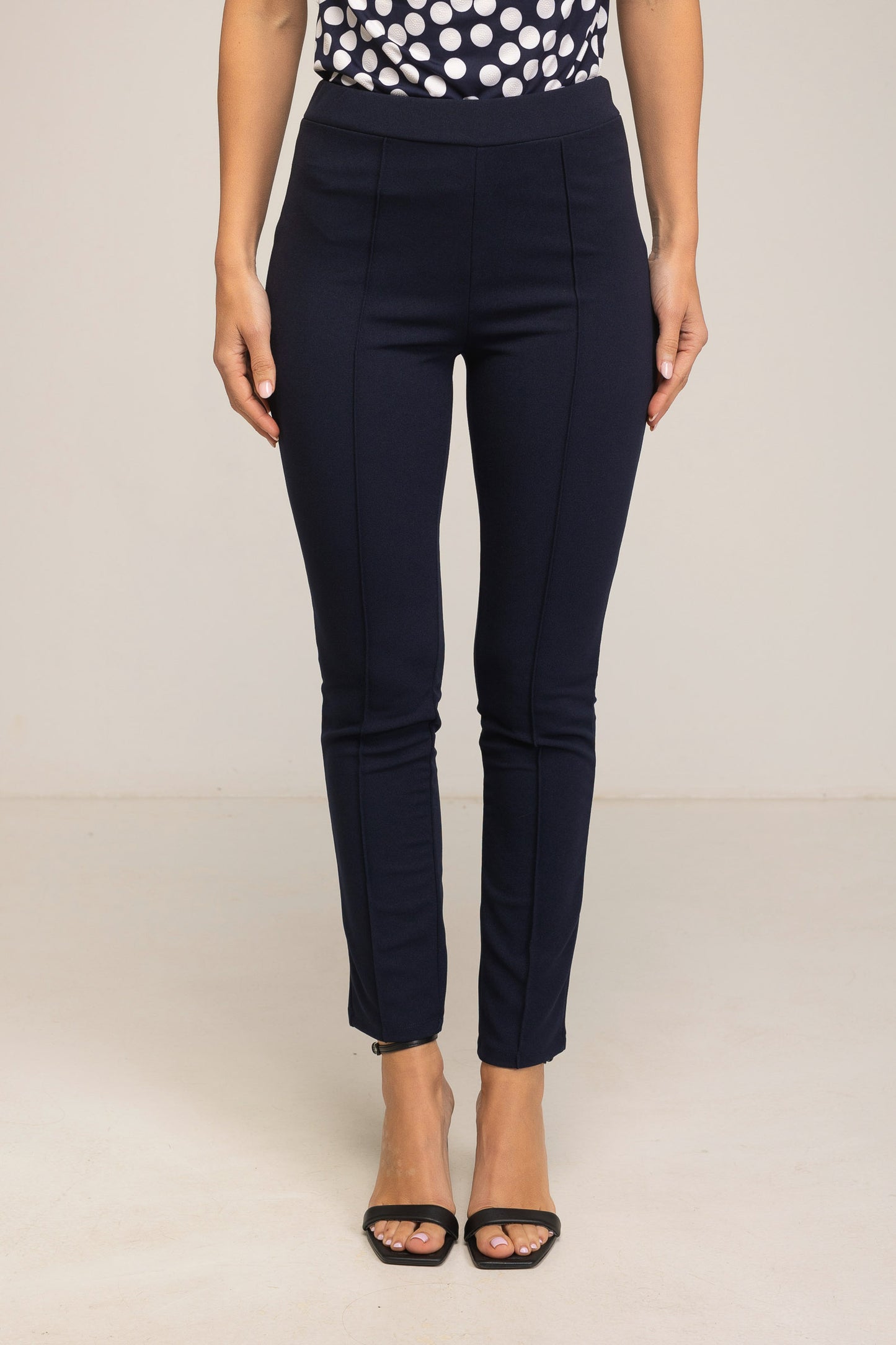 Pantalón pitillo de neocrepe azul marino