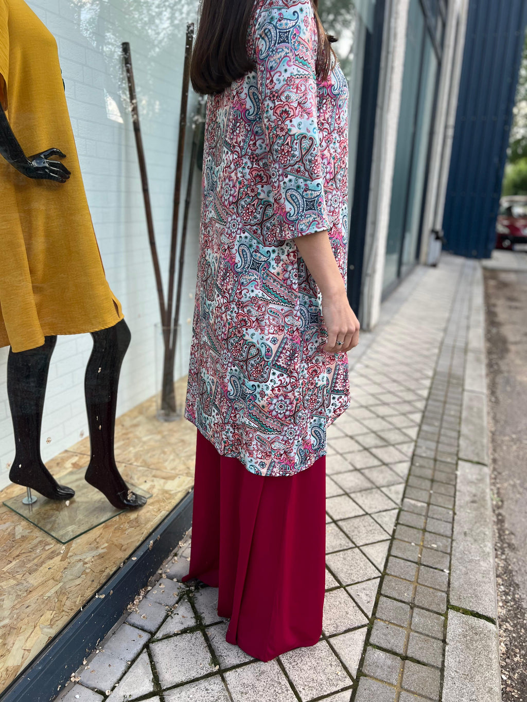 Conjunto de túnica larga estampada y pantalón palazzo liso