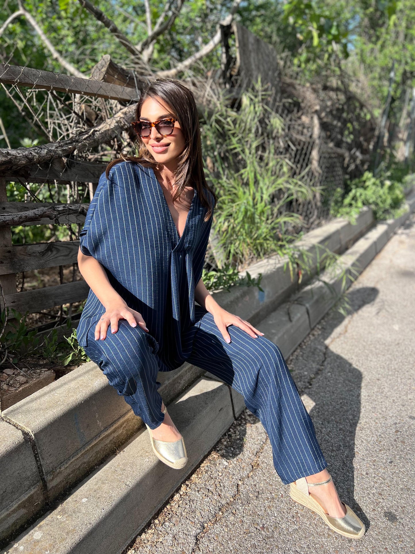 Conjunto túnica escote pico y pantalón en raya marino