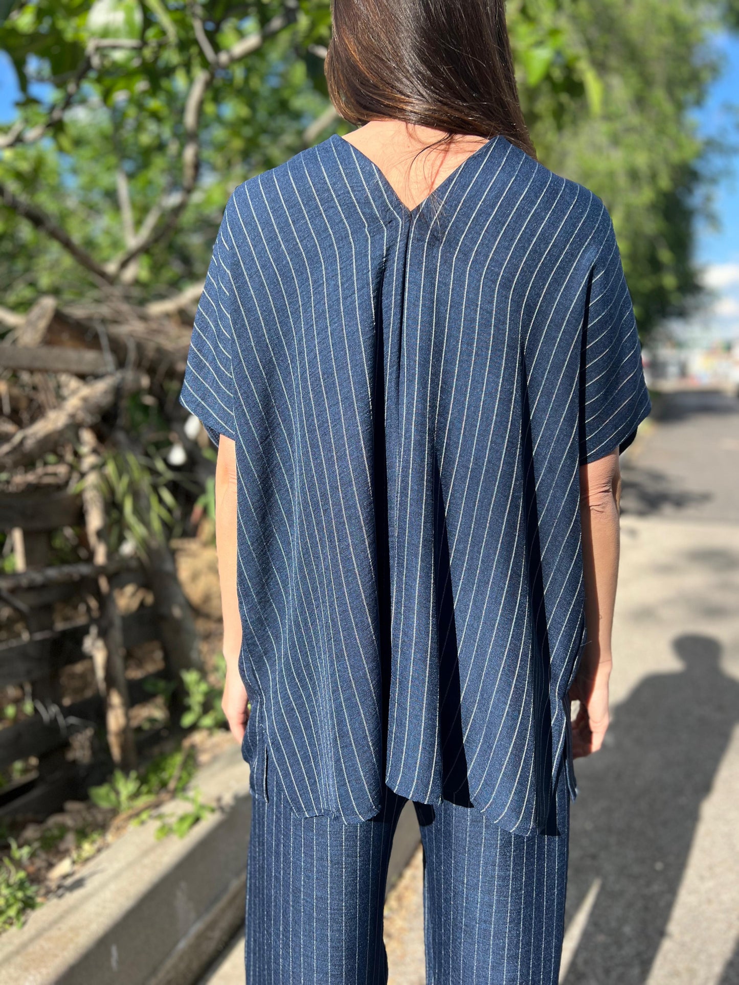 Conjunto túnica escote pico y pantalón en raya marino