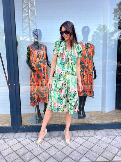 Vestido Midi escote pico estampado selva verde