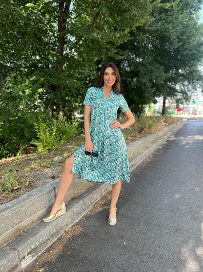 Vestido Midi escote pico estampado flores pequeñas verde