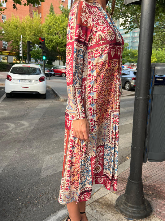 Vestido midi escote pico estampado patchwork