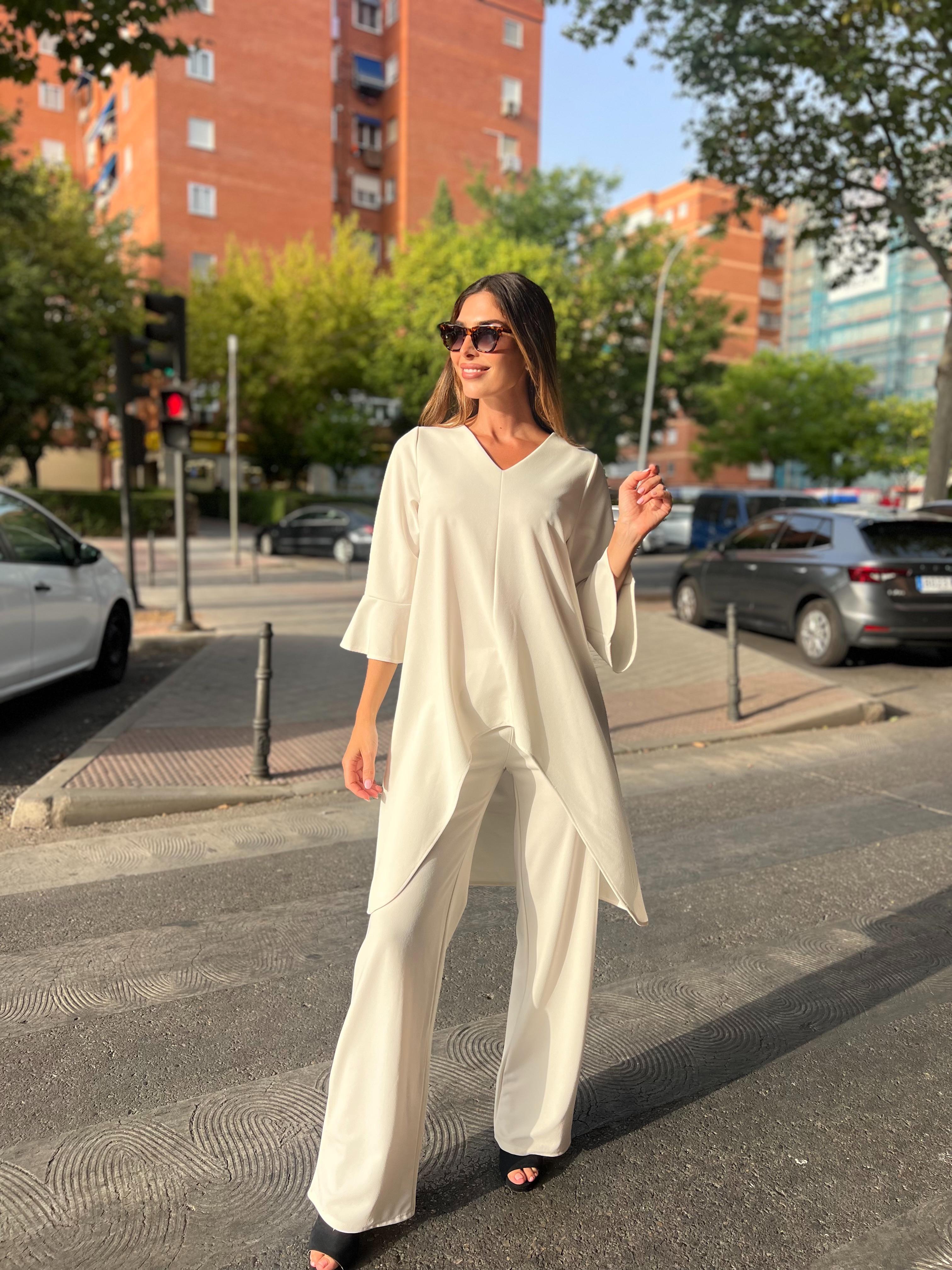 Conjunto túnica larga y pantalón en neocrepe crudo