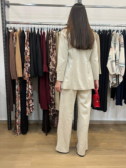 Conjunto antelina Chaqueta larga y pantalón recto