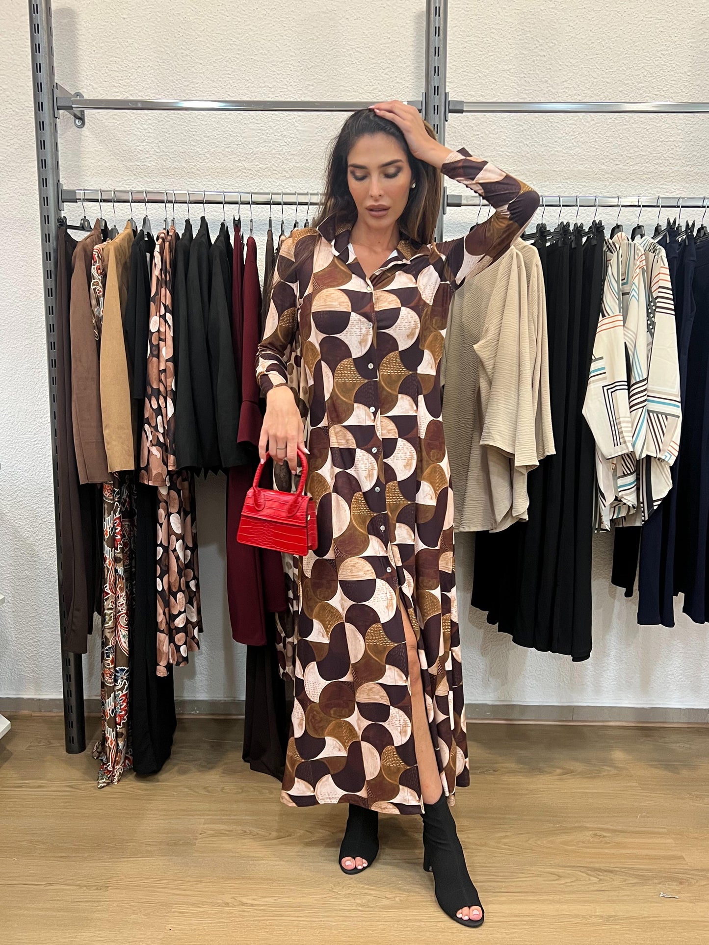 Vestido camisero estampado marrón y crudo