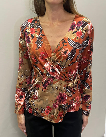 Camiseta flor estampada