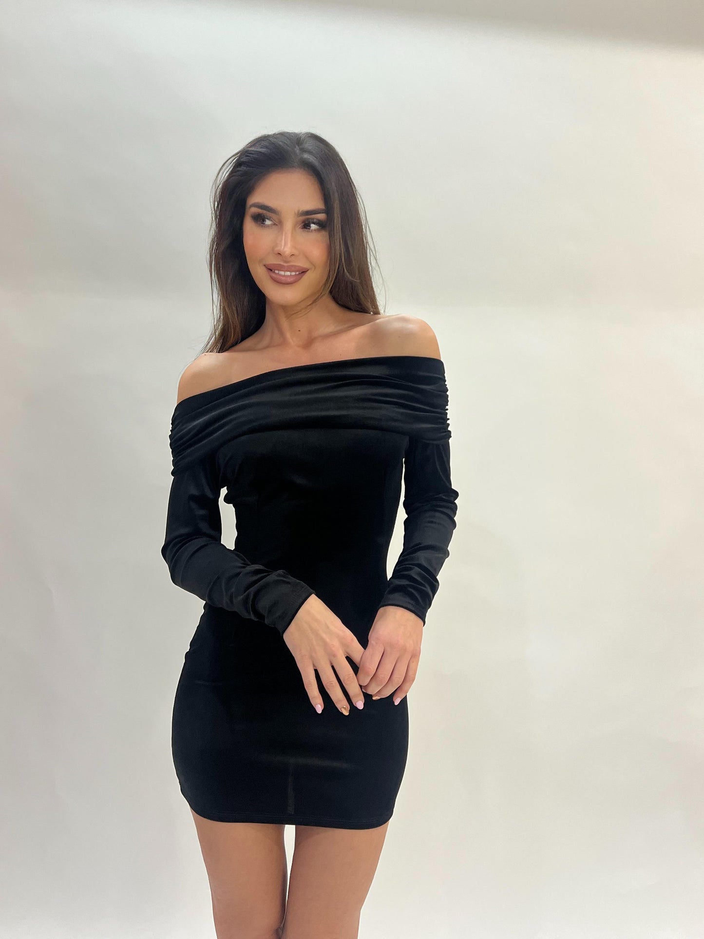 Vestido de Terciopelo Escote Bardot / Talla única