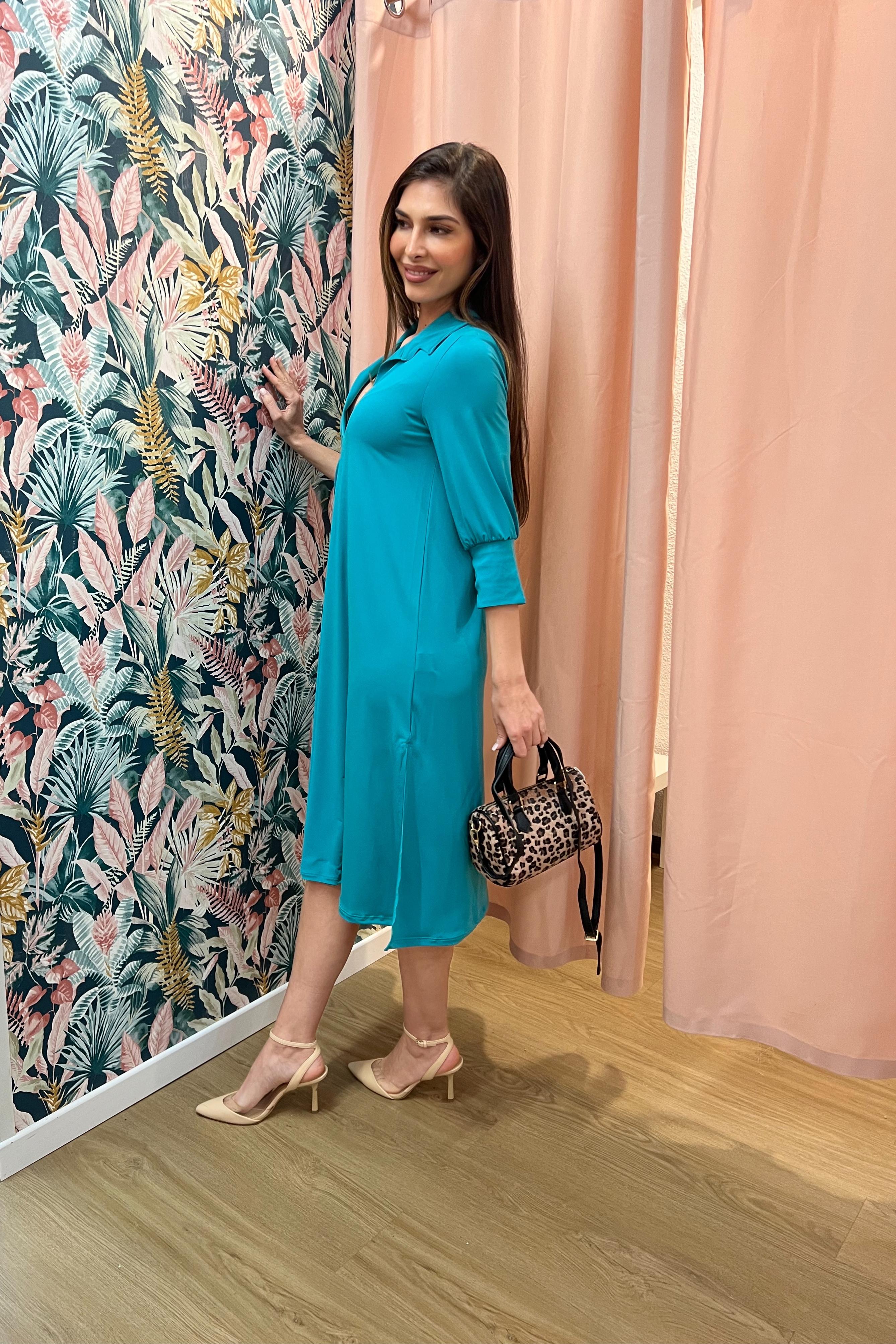 Vestido midi de cuello polo liso