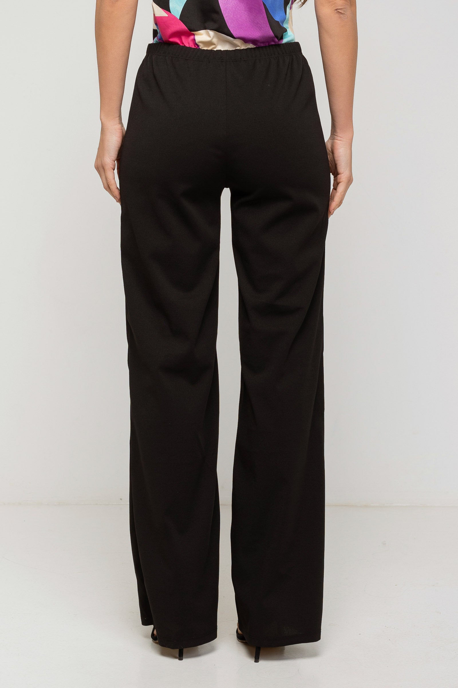 Pantalón recto de neocrepe negro