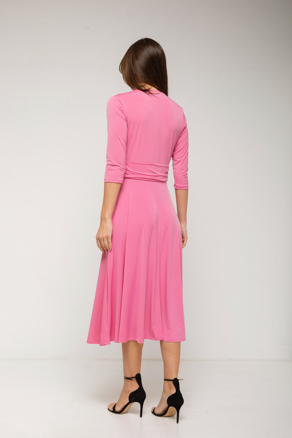Vestido midi nudo liso rosa