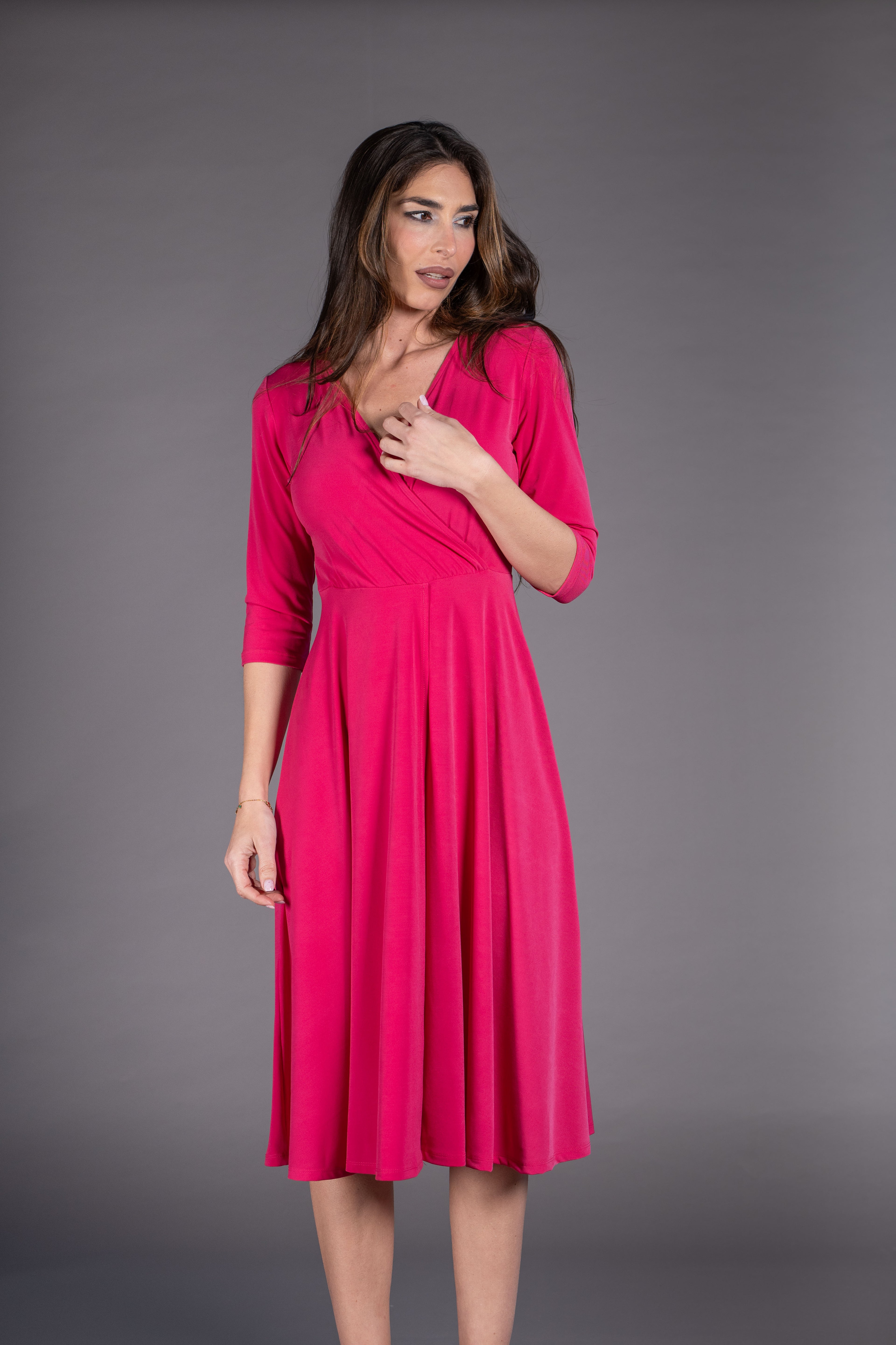 Vestido midi abertura delantera liso fresa