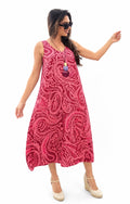 Vestido de tirantes en simil lino color estampado tonos rojo/rosa
