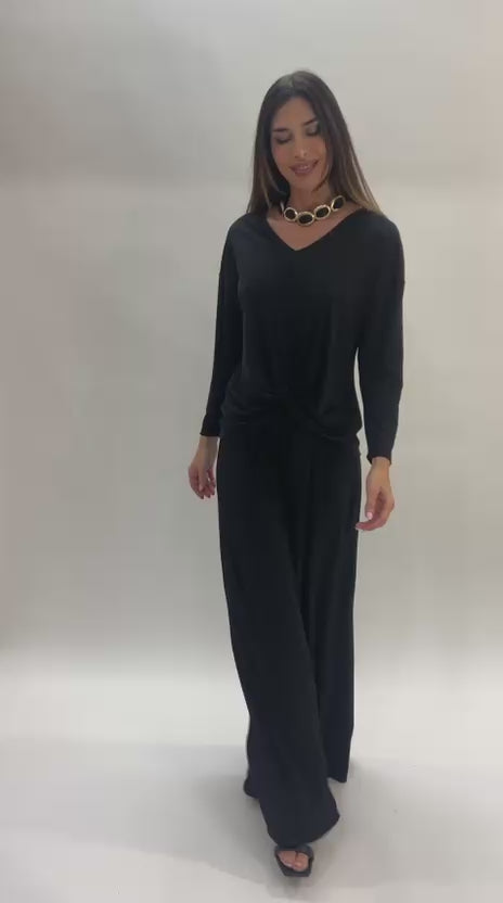 Camiseta negro liso con nudo frontal